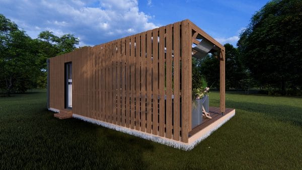 Module en bois contemporain avec façade à claire-voie et terrasse couverte, installé dans un environnement verdoyant.